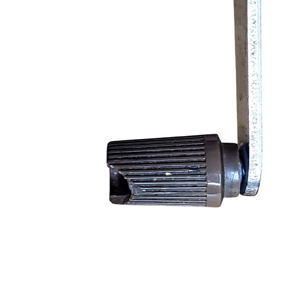 Boston Vacuum Mount Self Feeder Pencil Sharpener Vintage - Picture 7 of 9